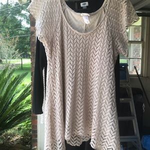 Women’s Topps sizes in pictures